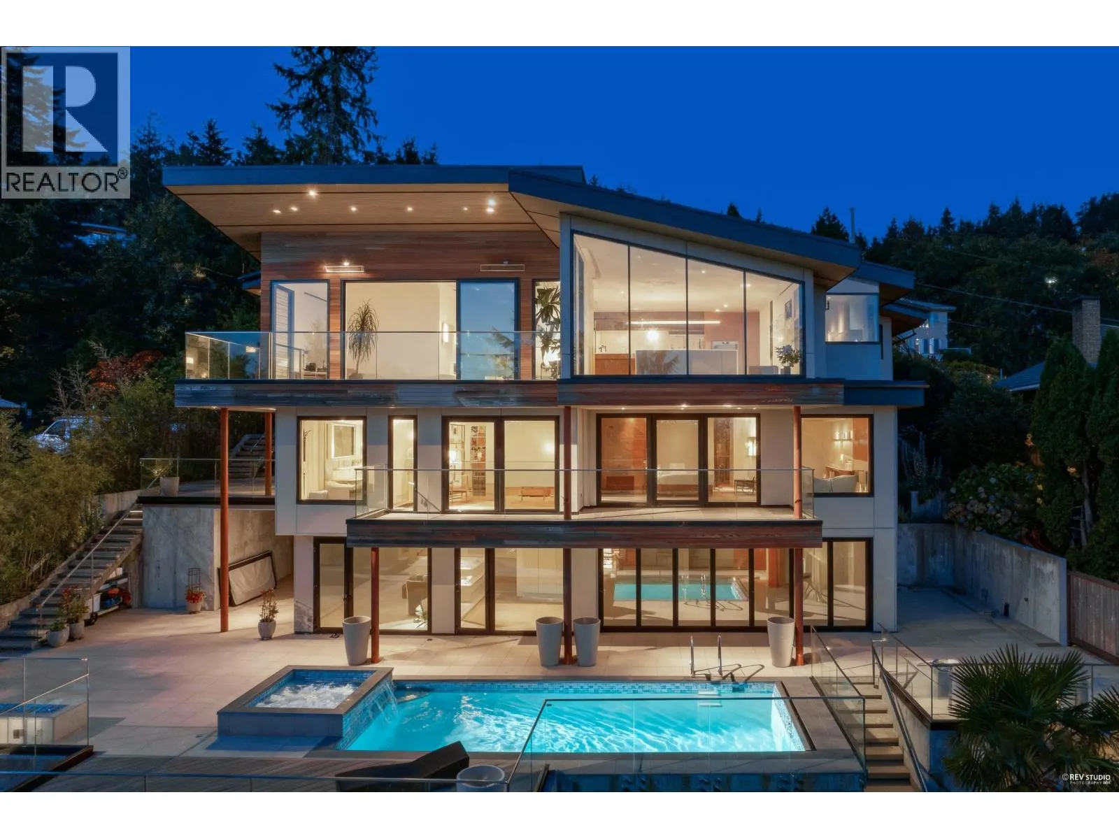 535 CRAIGMOHR DRIVE