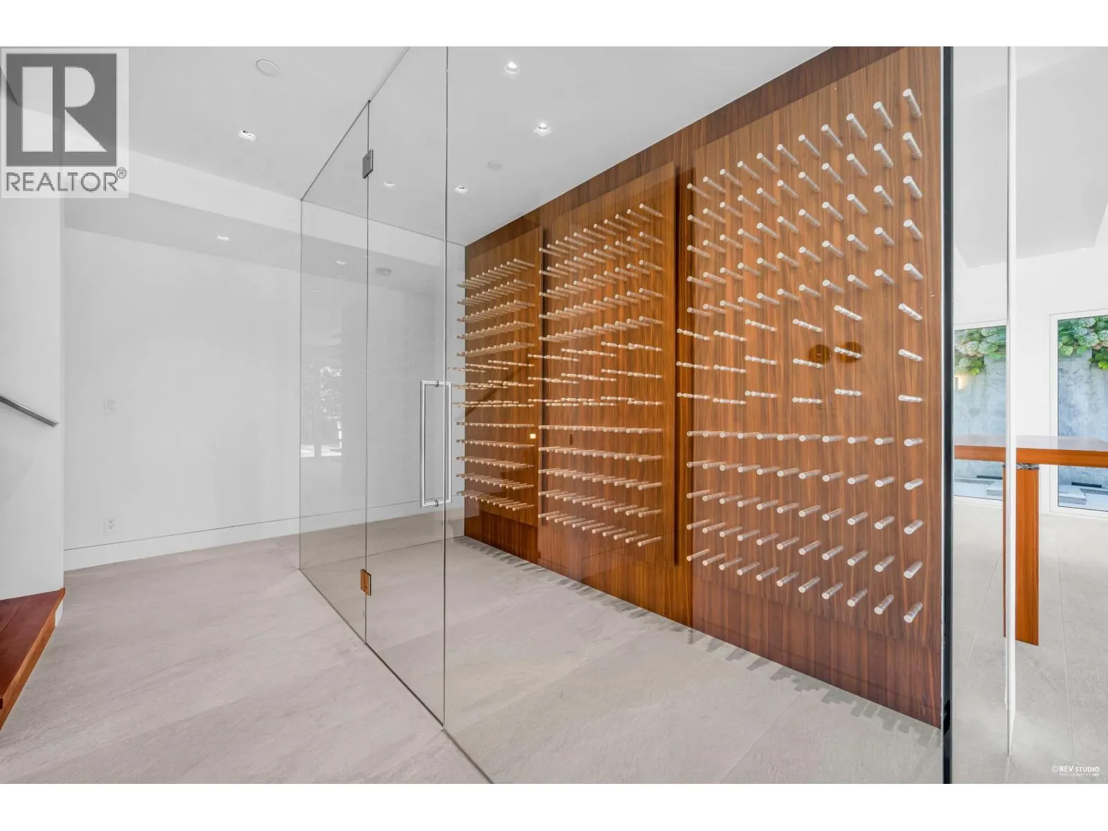 535 CRAIGMOHR DRIVE