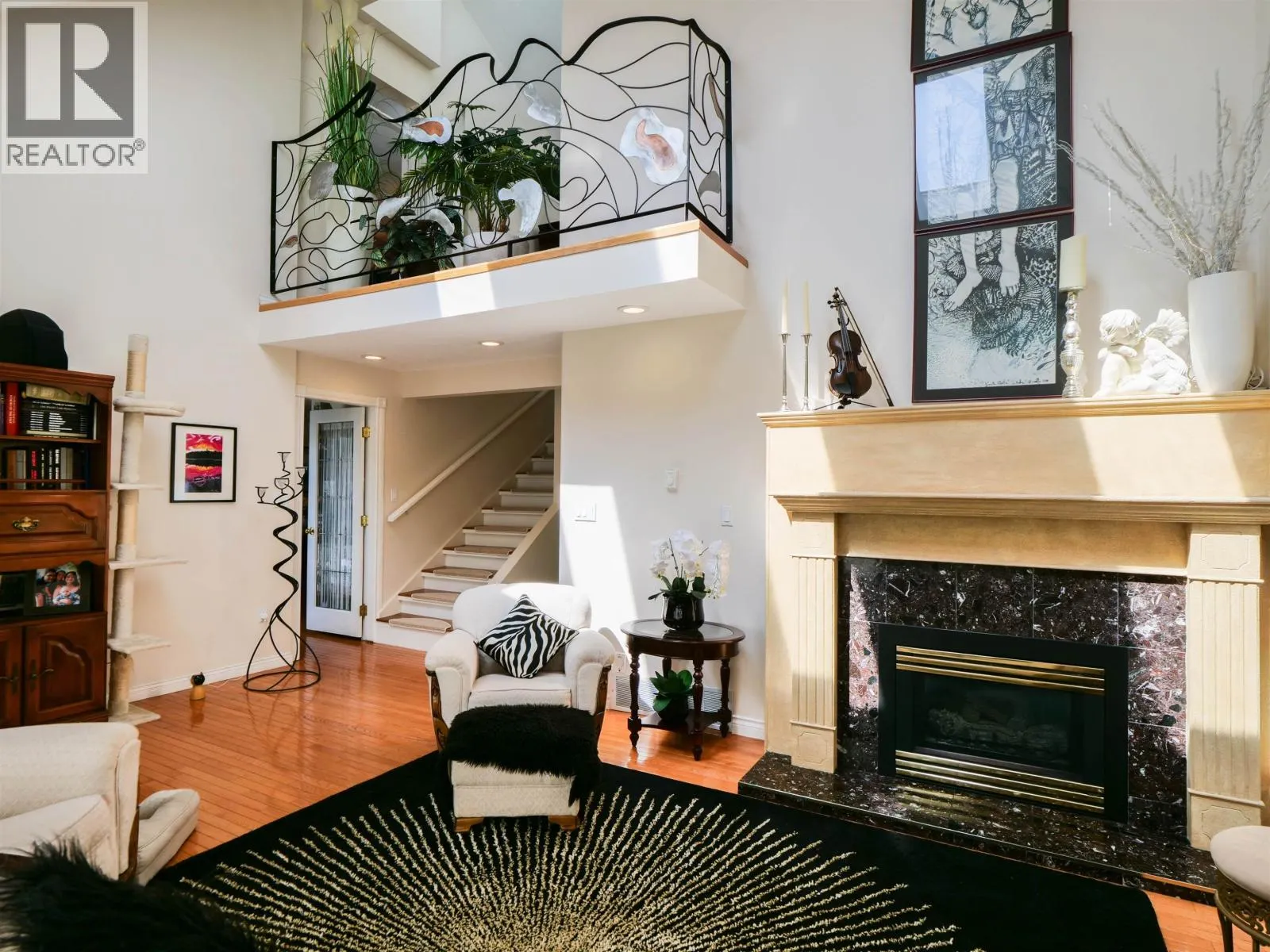 1750 BEACH CRESCENT