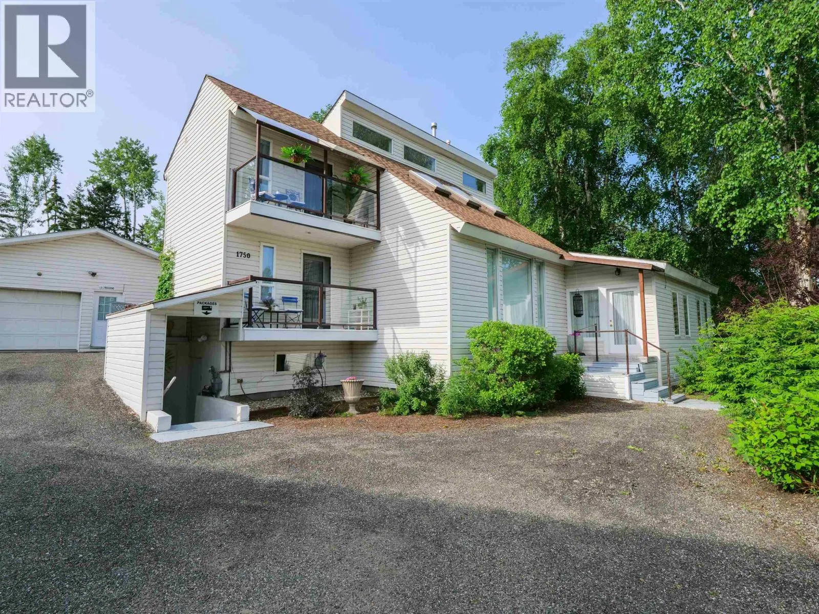 1750 BEACH CRESCENT