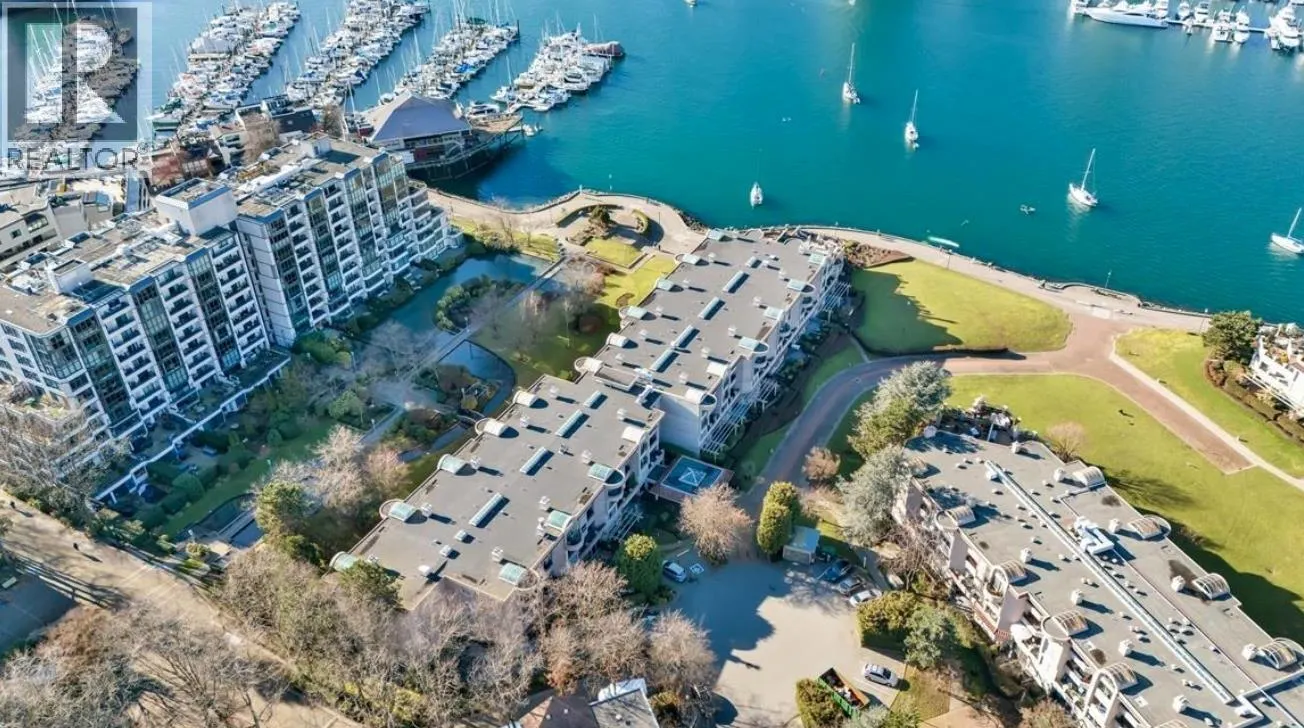 202 525 WHEELHOUSE SQUARE