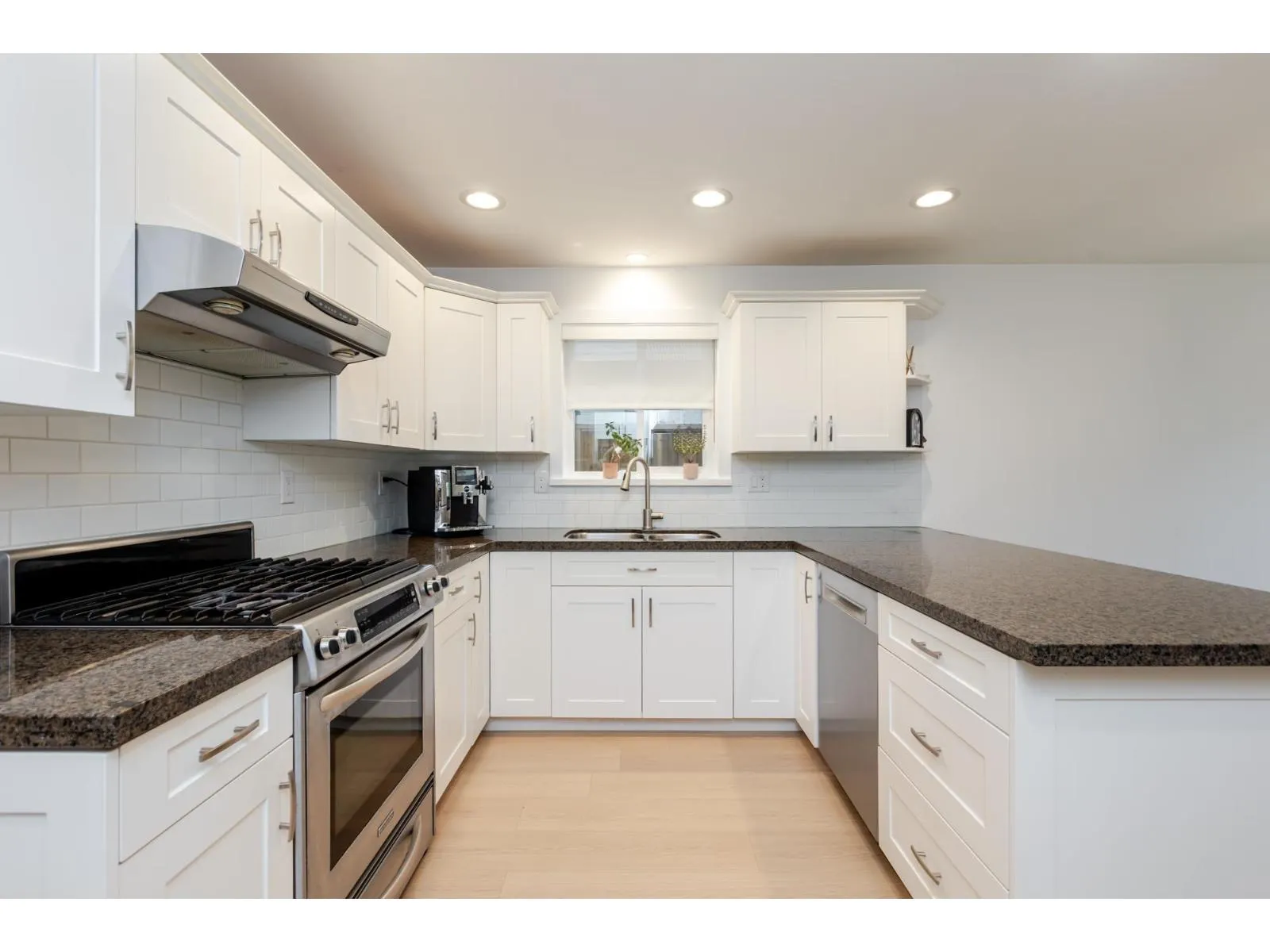 2389 WAKEFIELD DRIVE