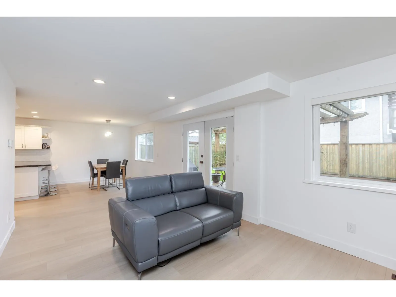 2389 WAKEFIELD DRIVE