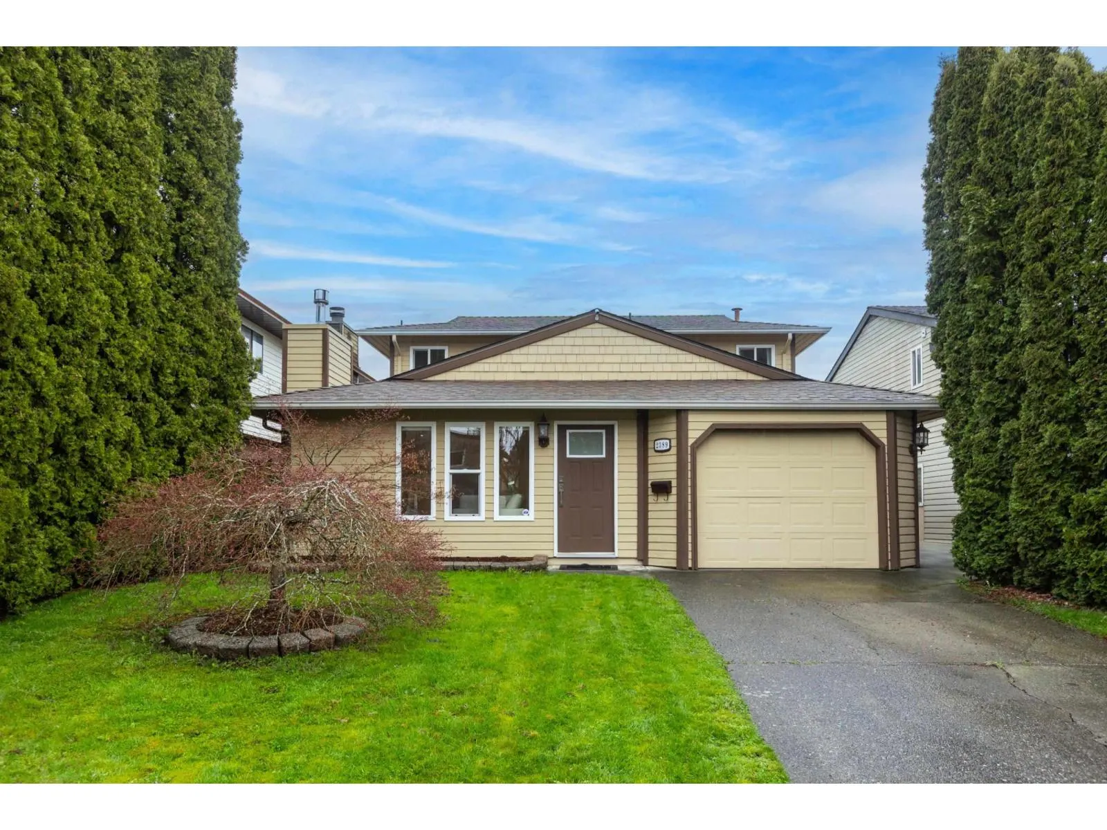 2389 WAKEFIELD DRIVE