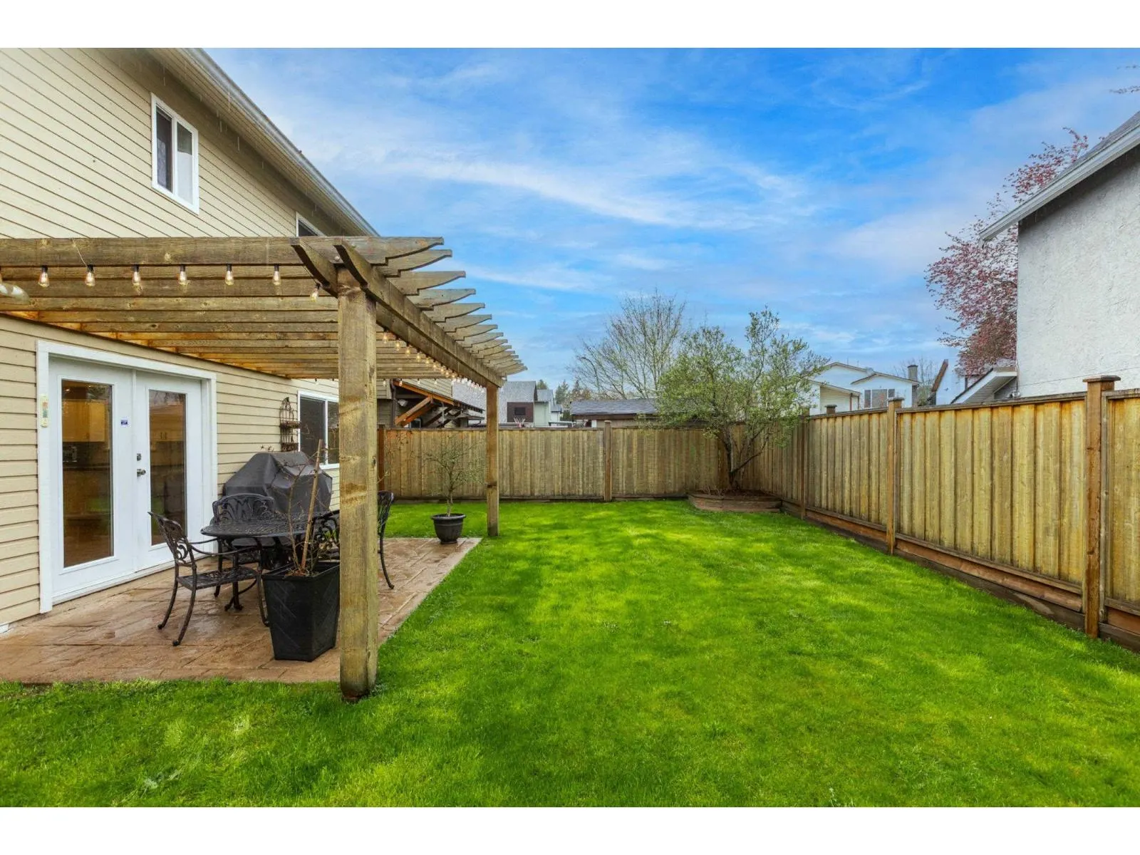 2389 WAKEFIELD DRIVE