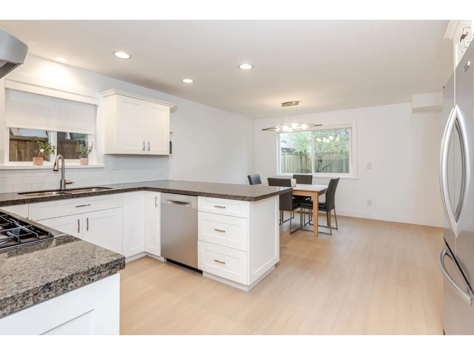 2389 WAKEFIELD DRIVE
