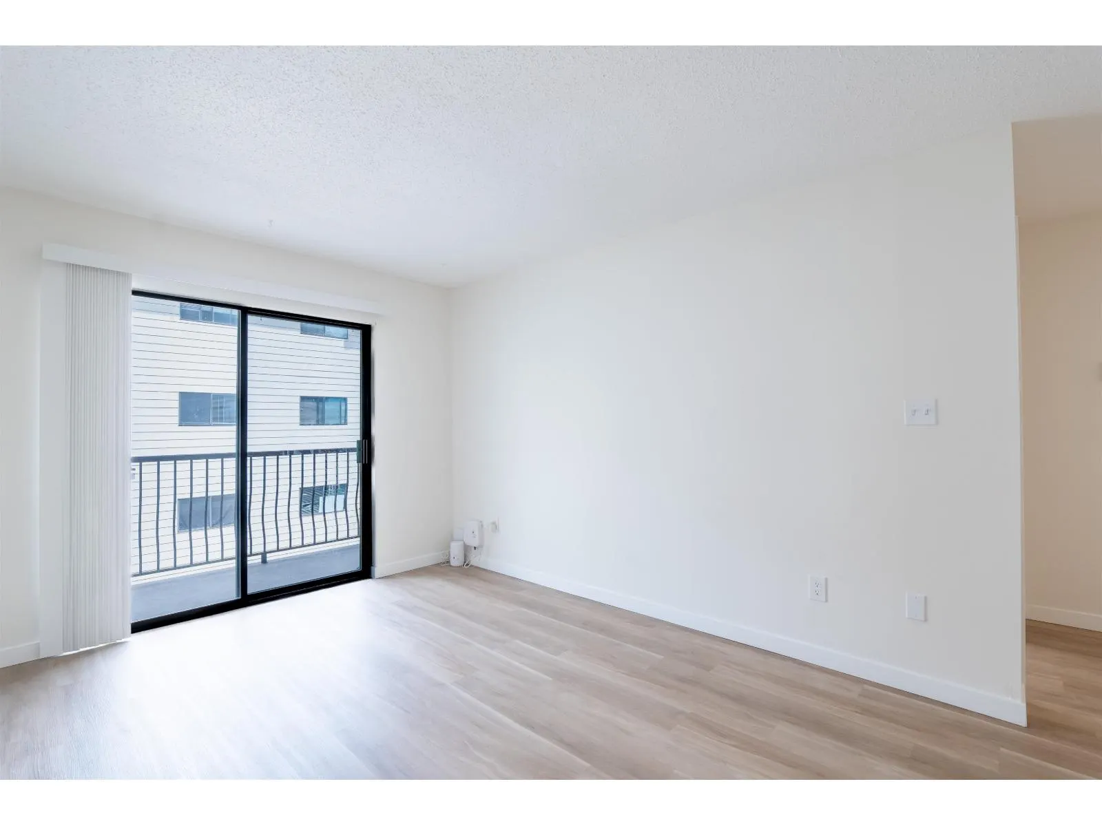 205 45749 SPADINA AVENUE|Chilliwack Downtown