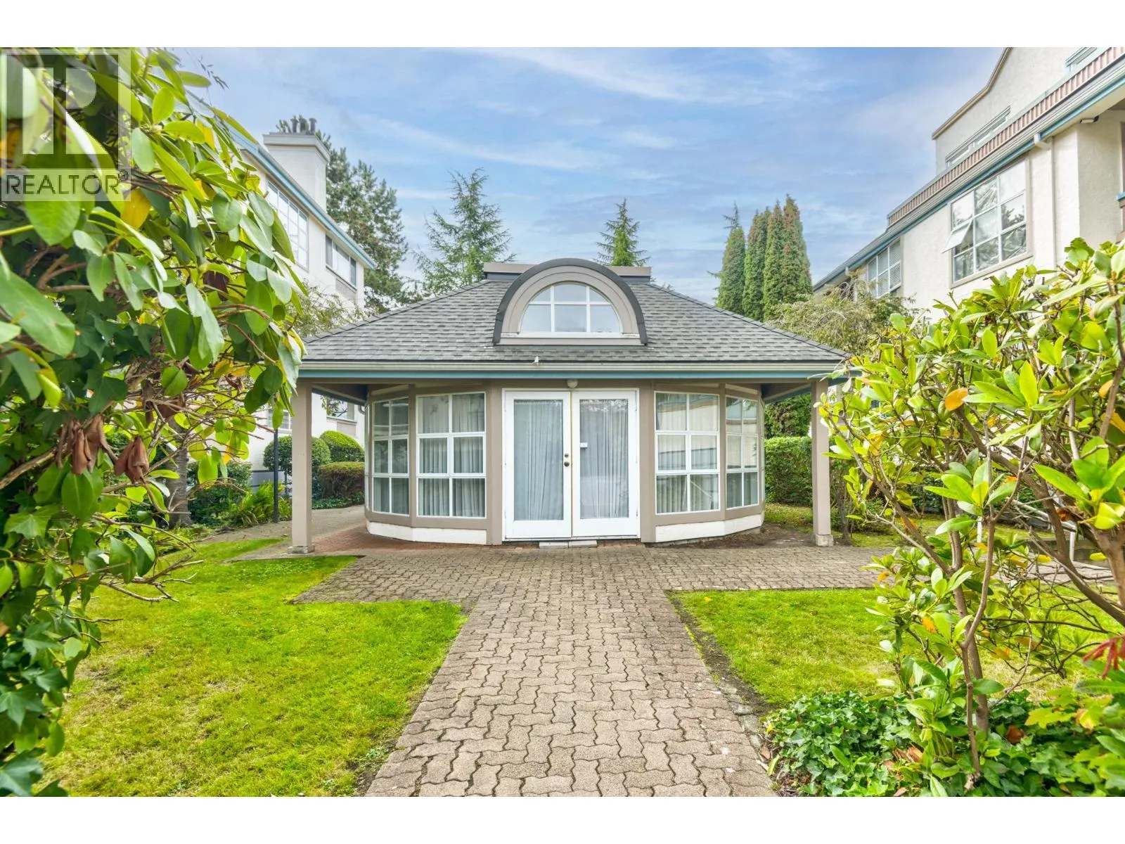 204 7540 MINORU BOULEVARD
