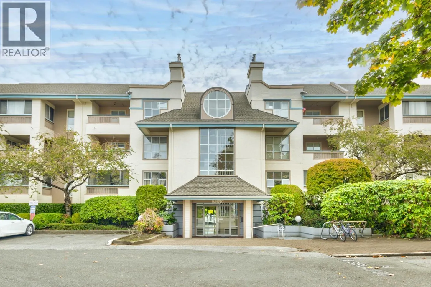204 7540 MINORU BOULEVARD