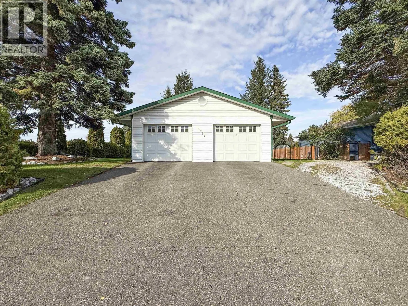 1200 POWELL AVENUE