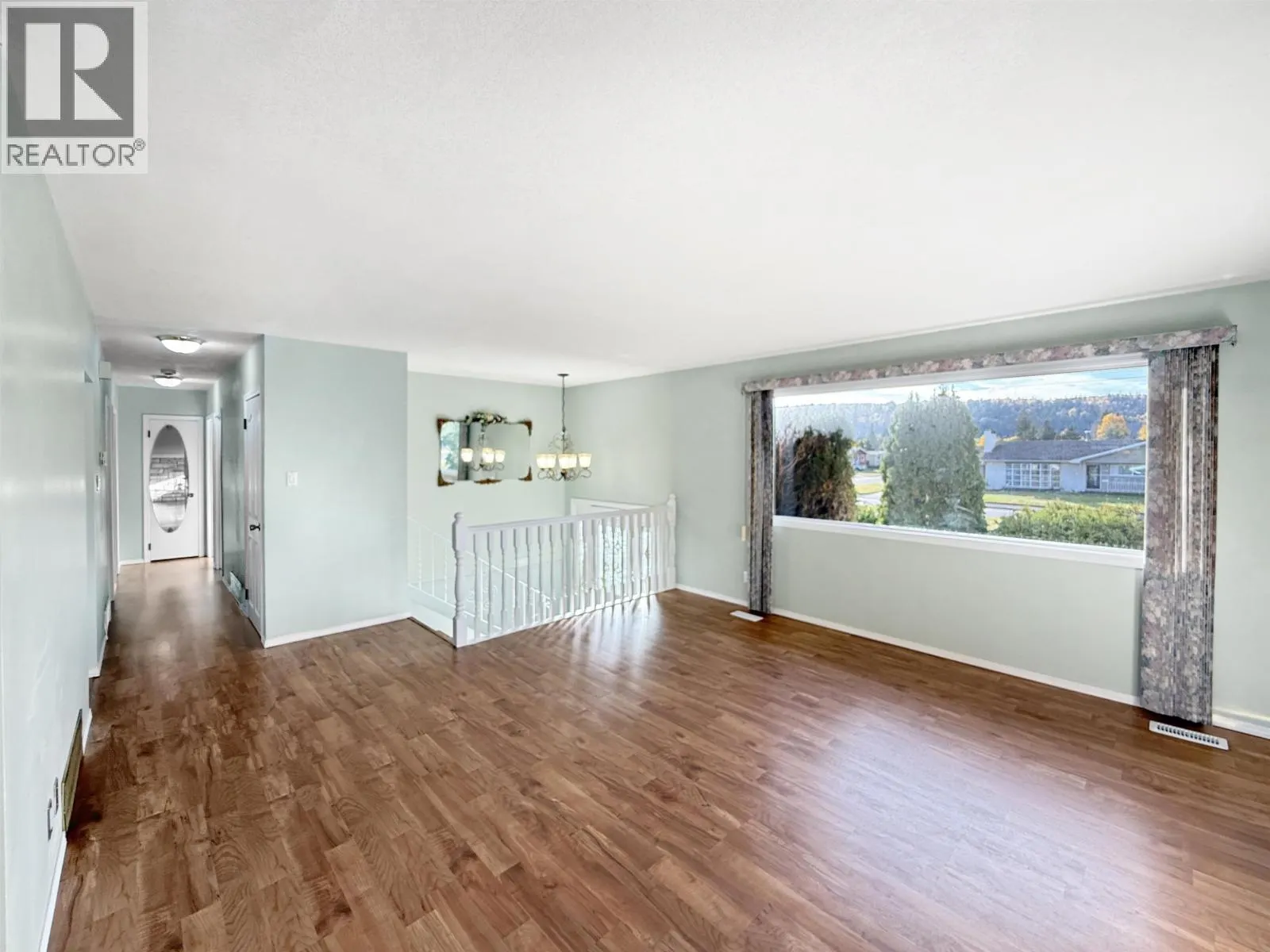 1200 POWELL AVENUE