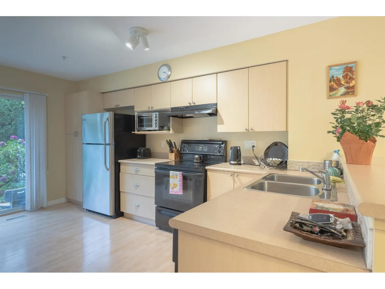 84 12711 64 AVENUE