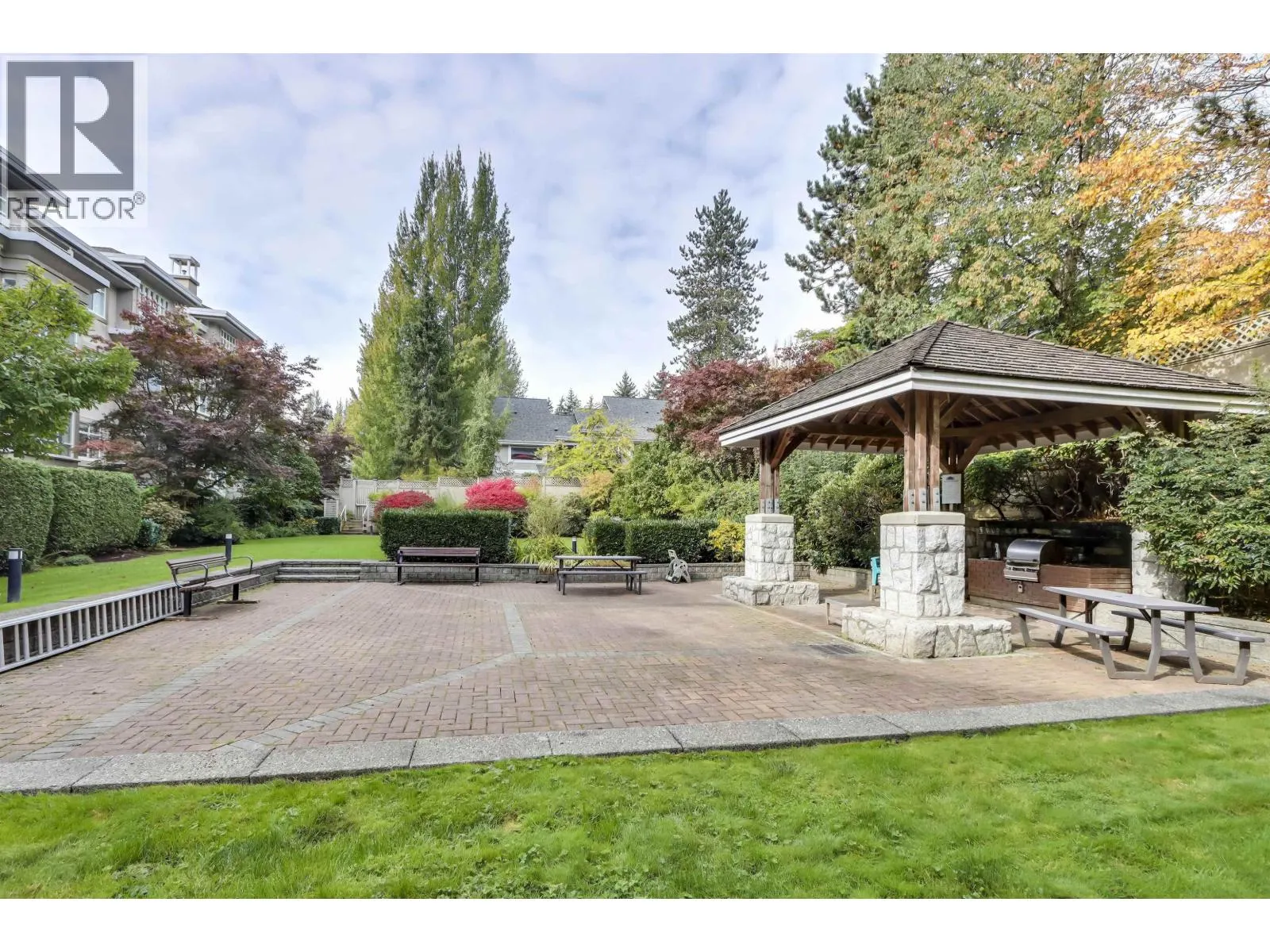 104 630 ROCHE POINT DRIVE