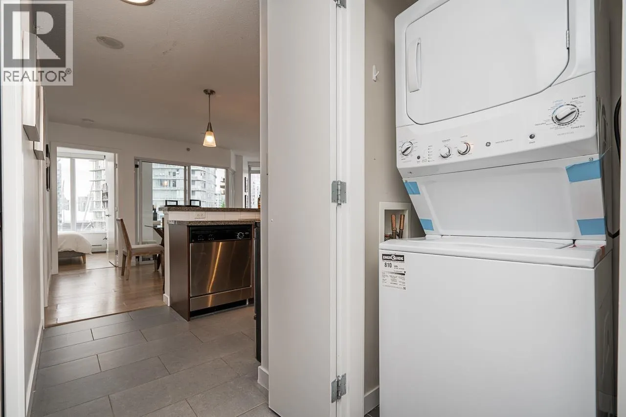 2303 58 KEEFER PLACE