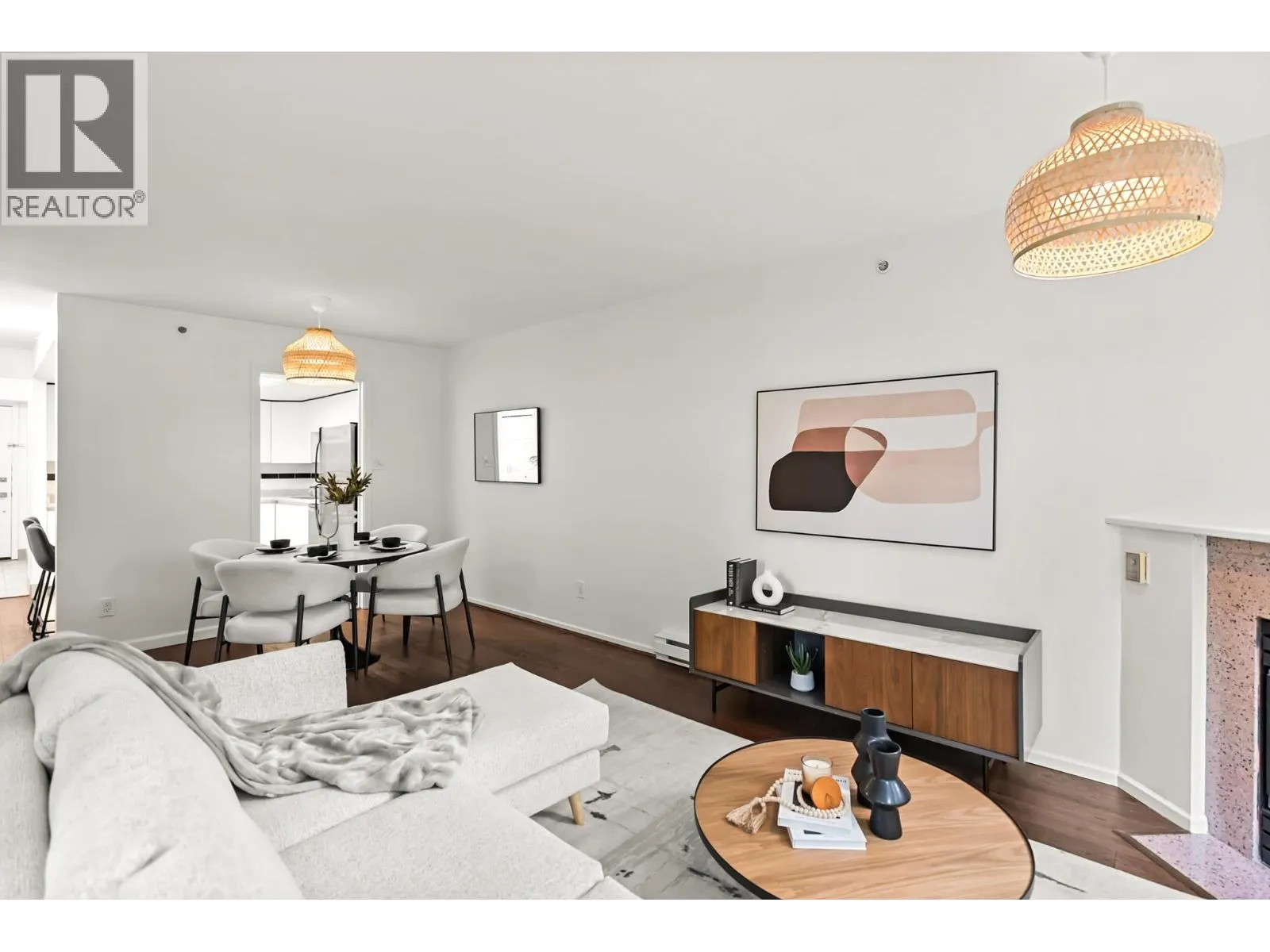 301 1159 MAIN STREET