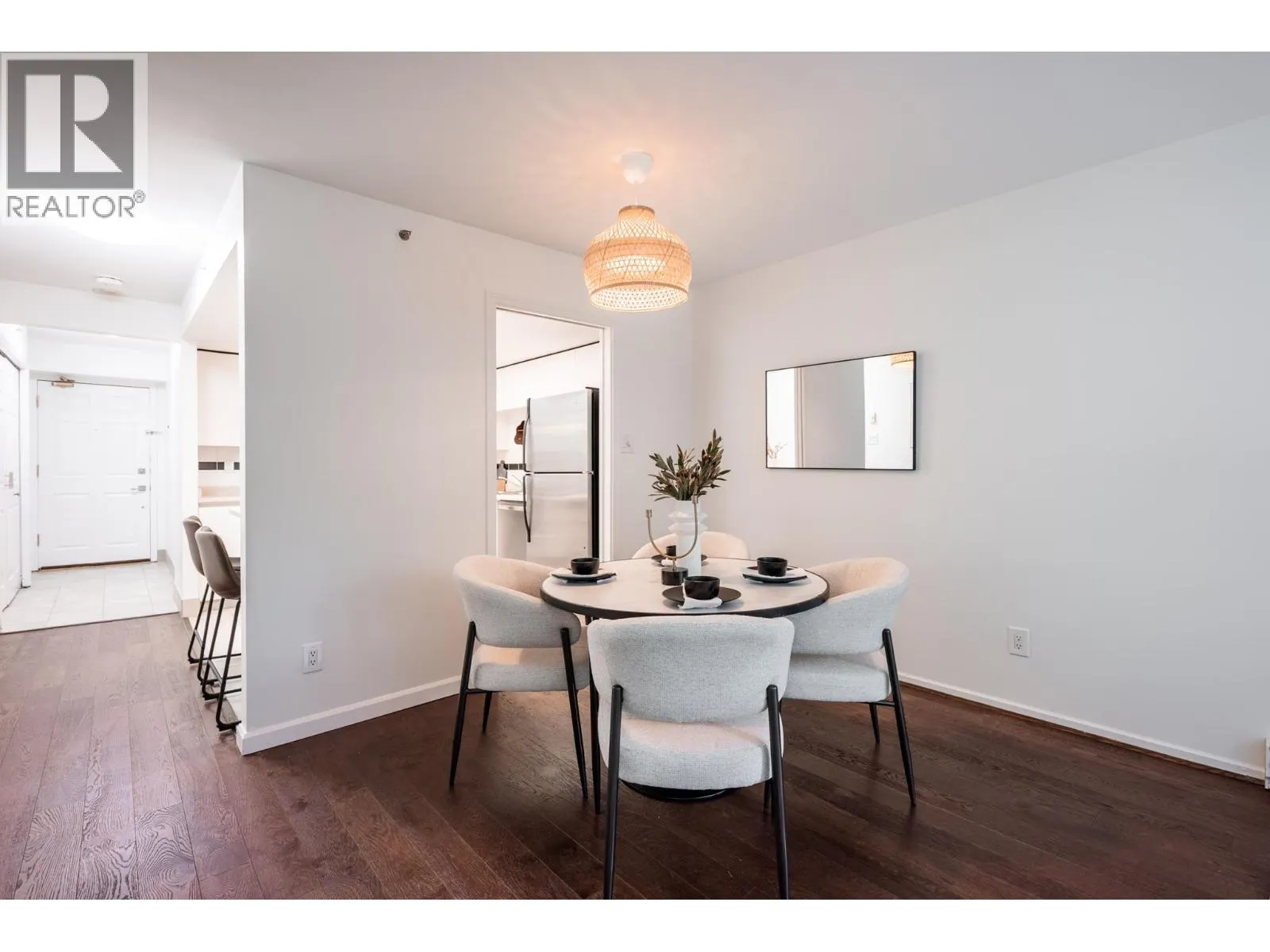 301 1159 MAIN STREET