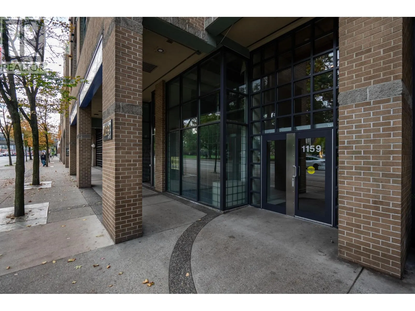 301 1159 MAIN STREET