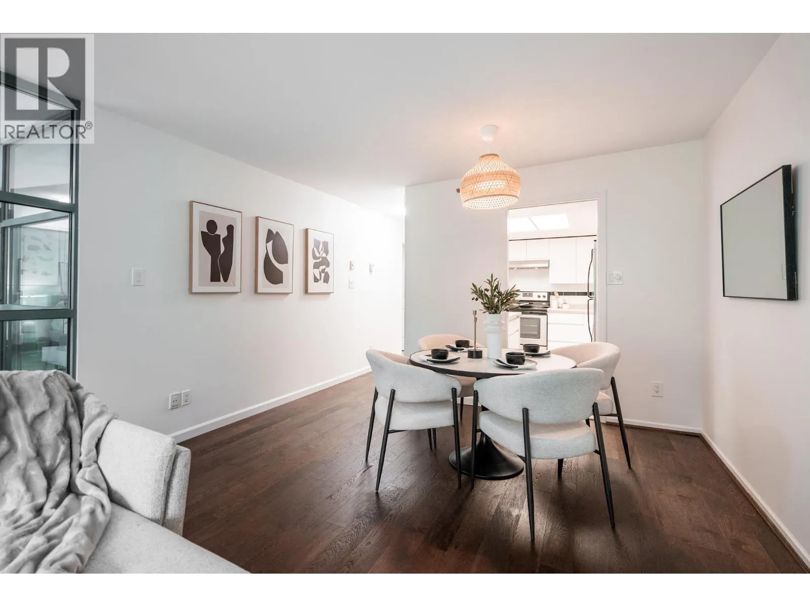 301 1159 MAIN STREET