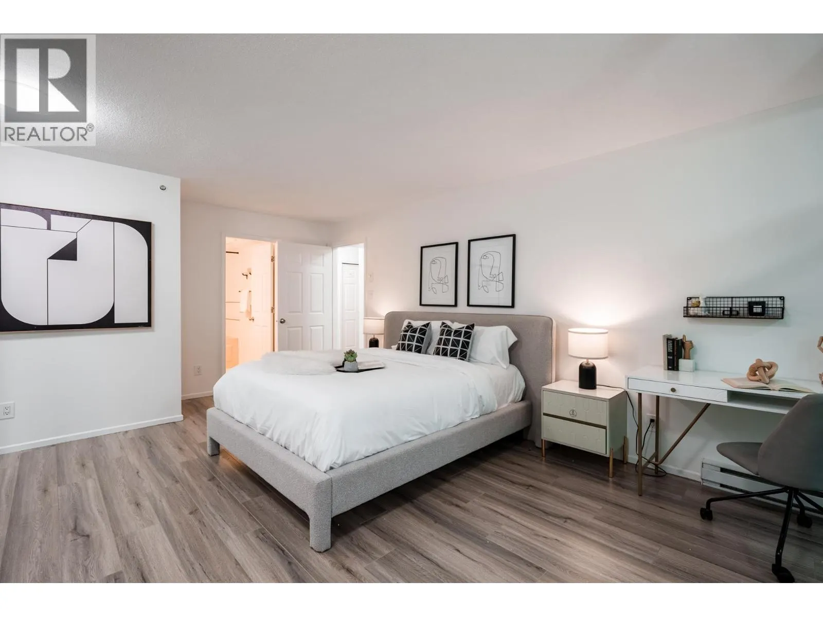 301 1159 MAIN STREET