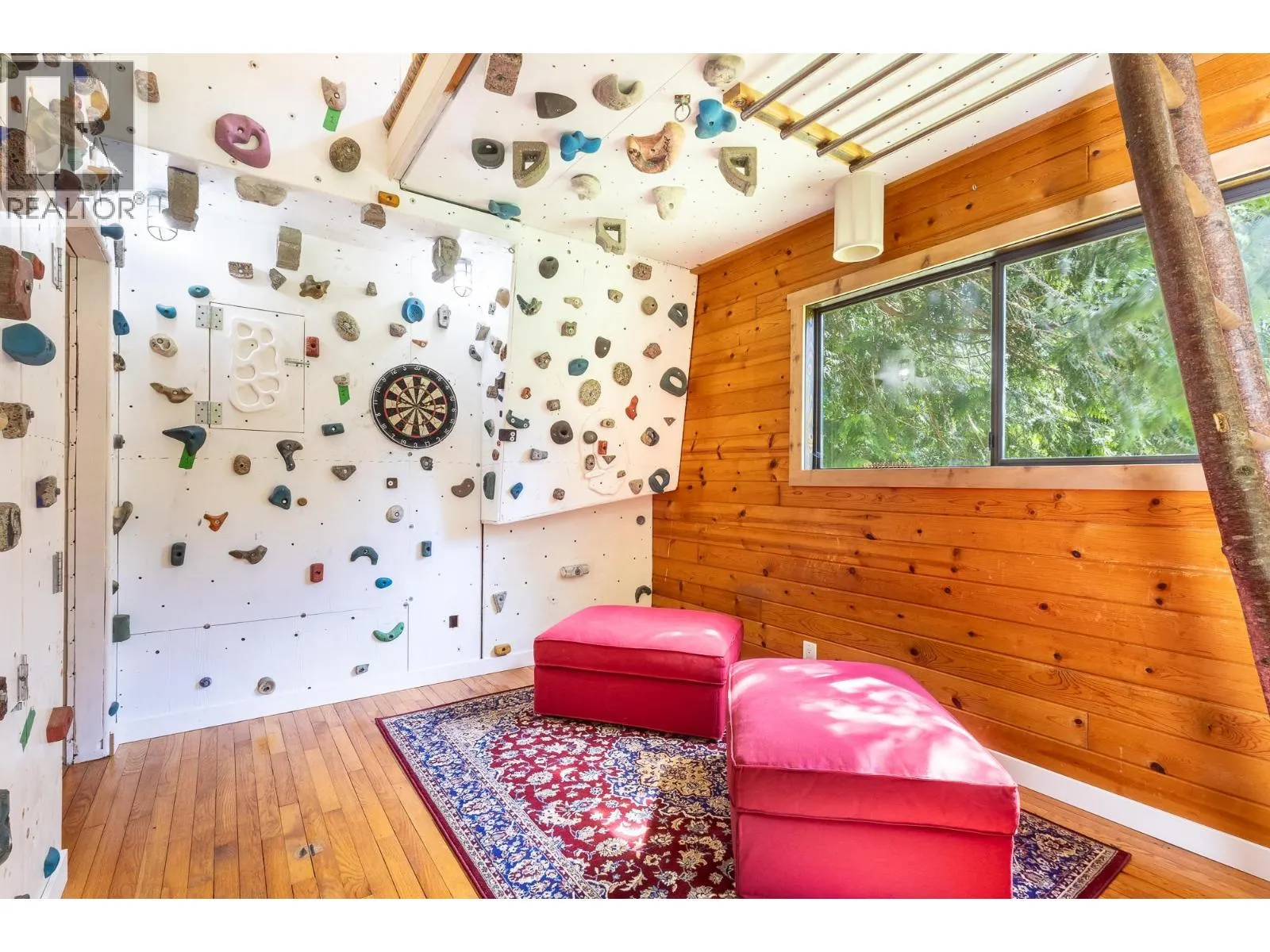 6121 GOLF COURSE ROAD