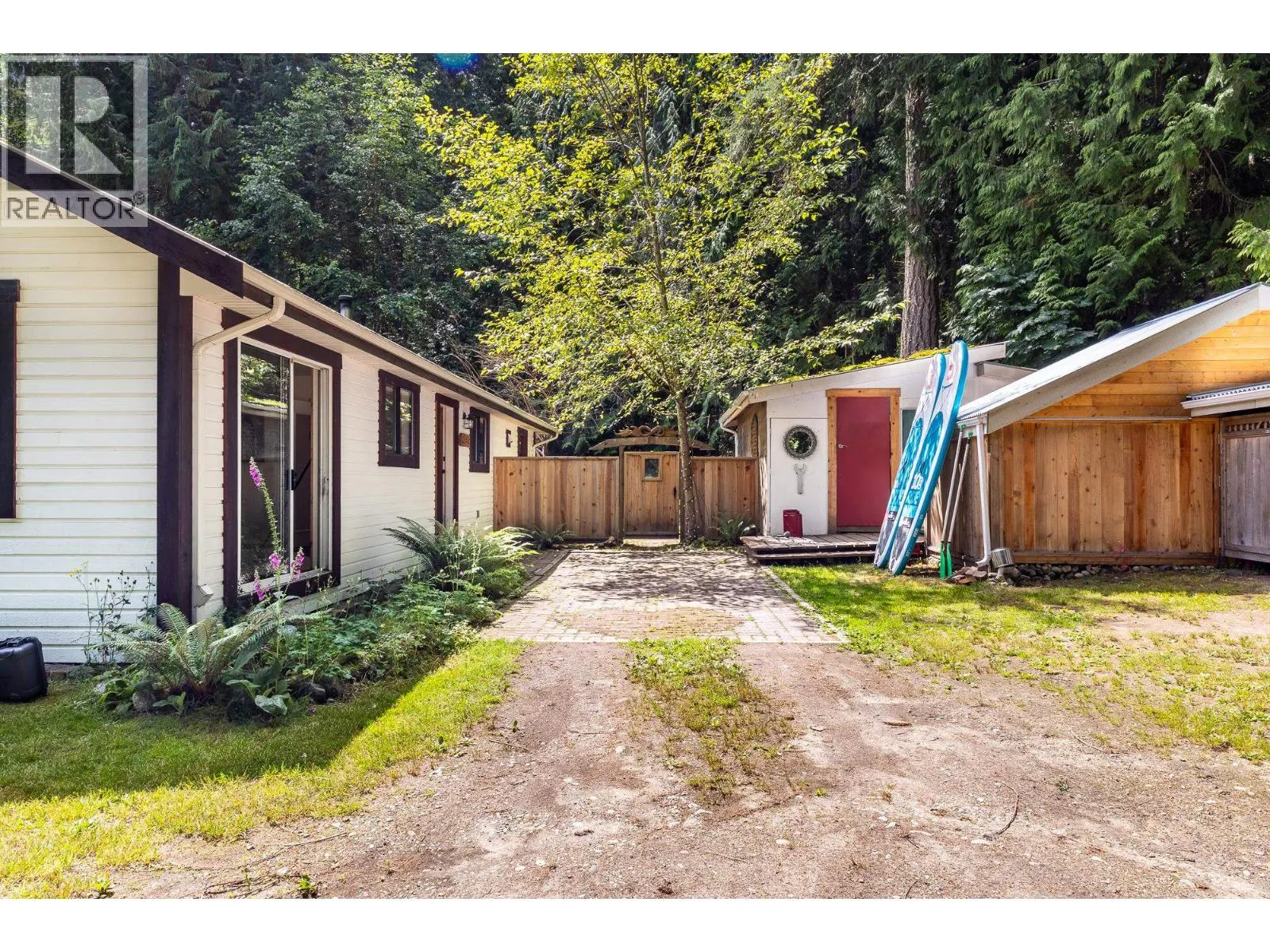 6121 GOLF COURSE ROAD