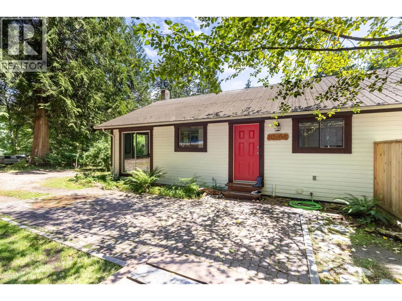 6121 GOLF COURSE ROAD