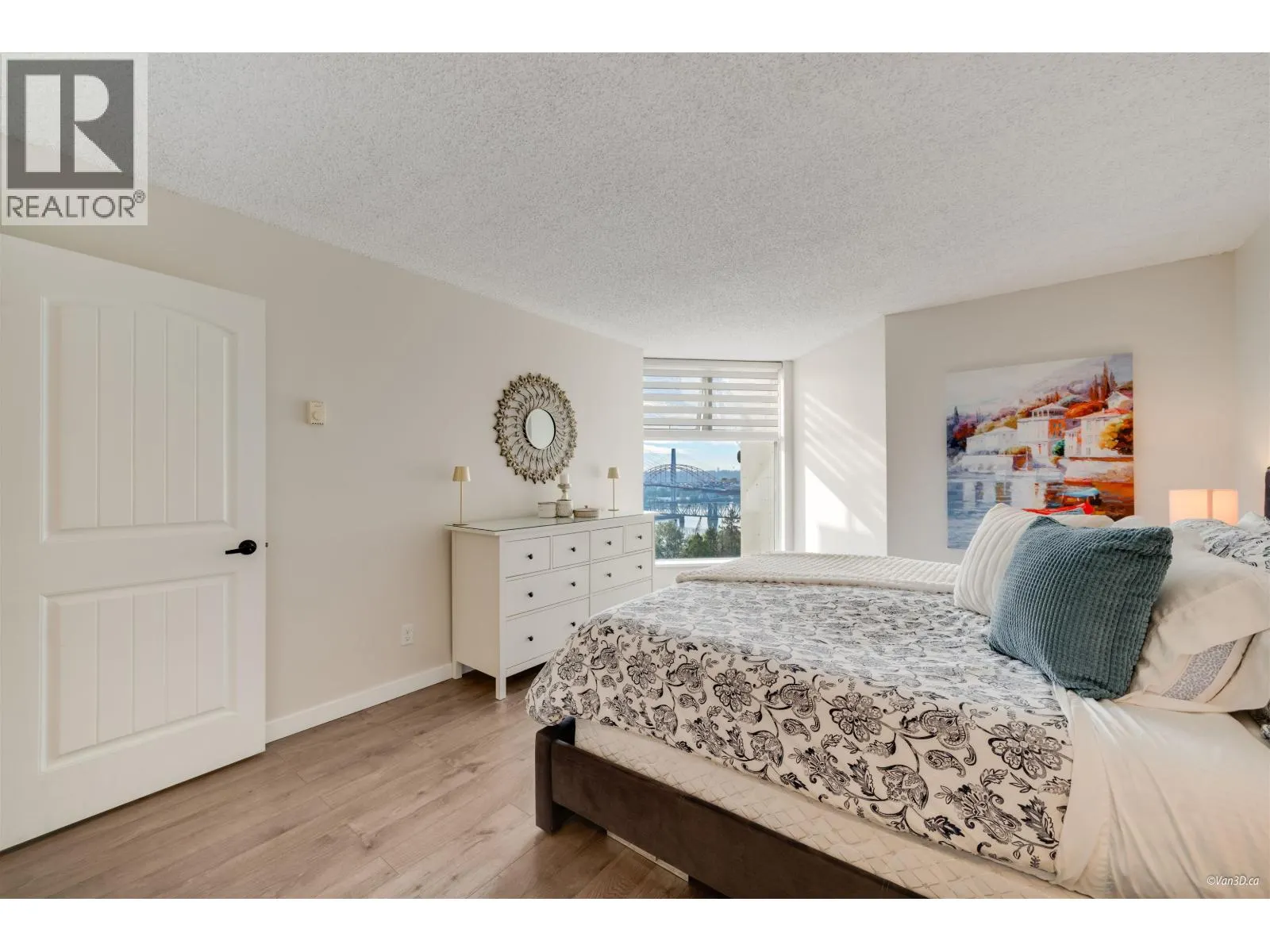 1606 69 JAMIESON COURT