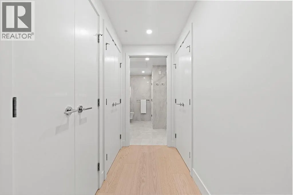 202 1331 MARINE DRIVE