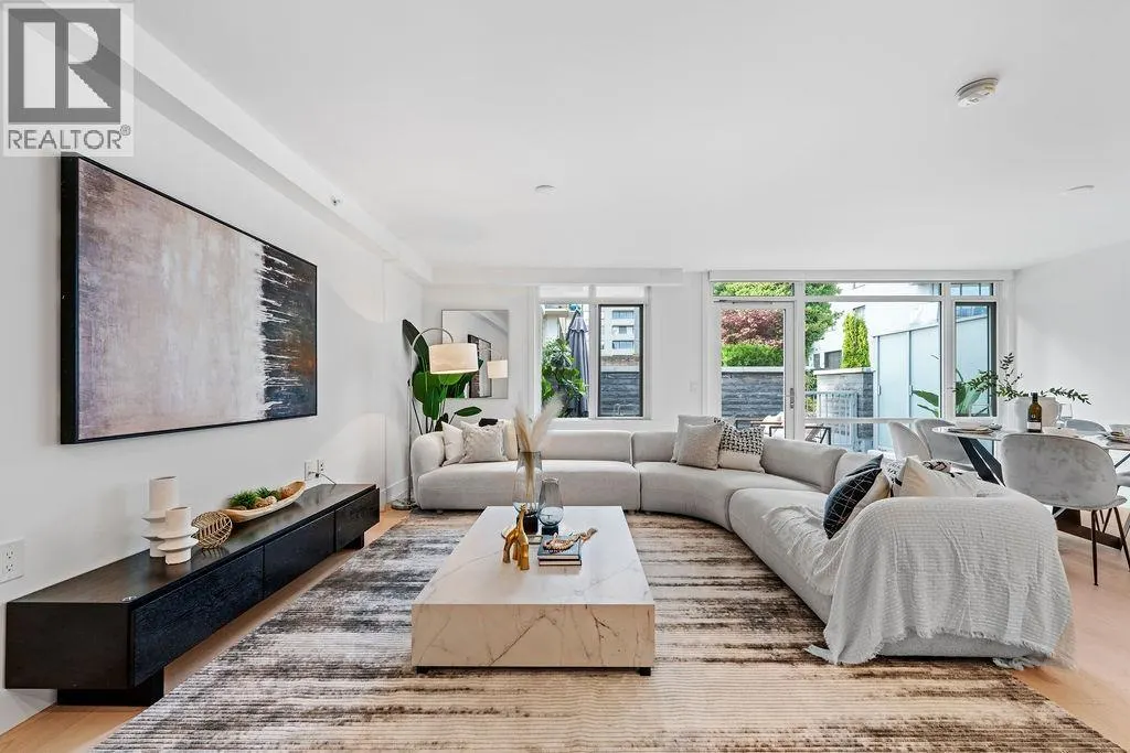 202 1331 MARINE DRIVE
