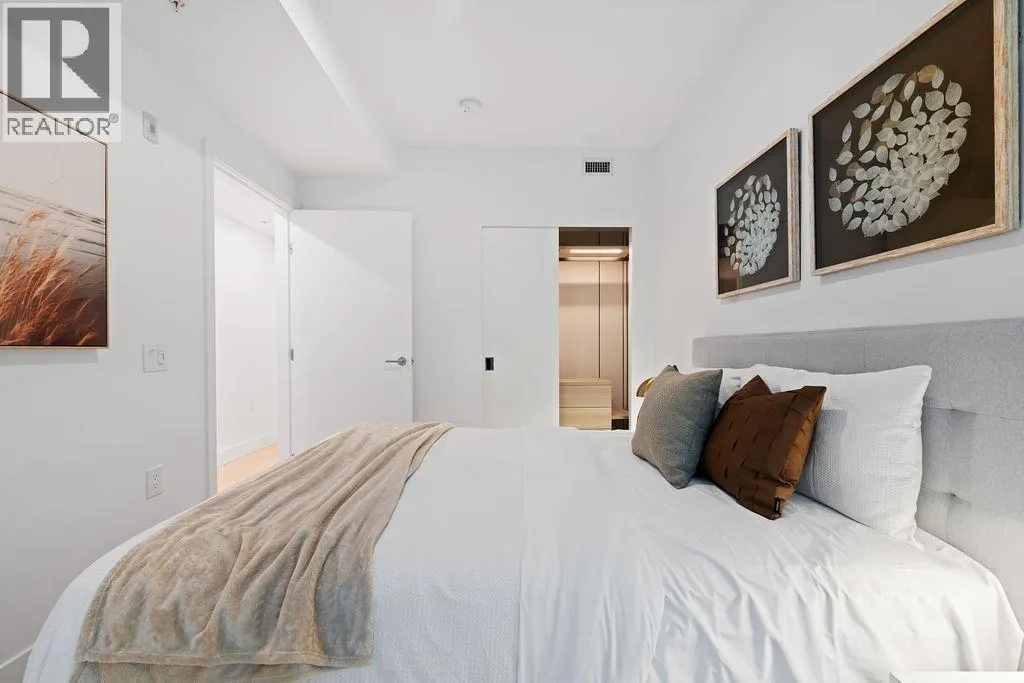 202 1331 MARINE DRIVE