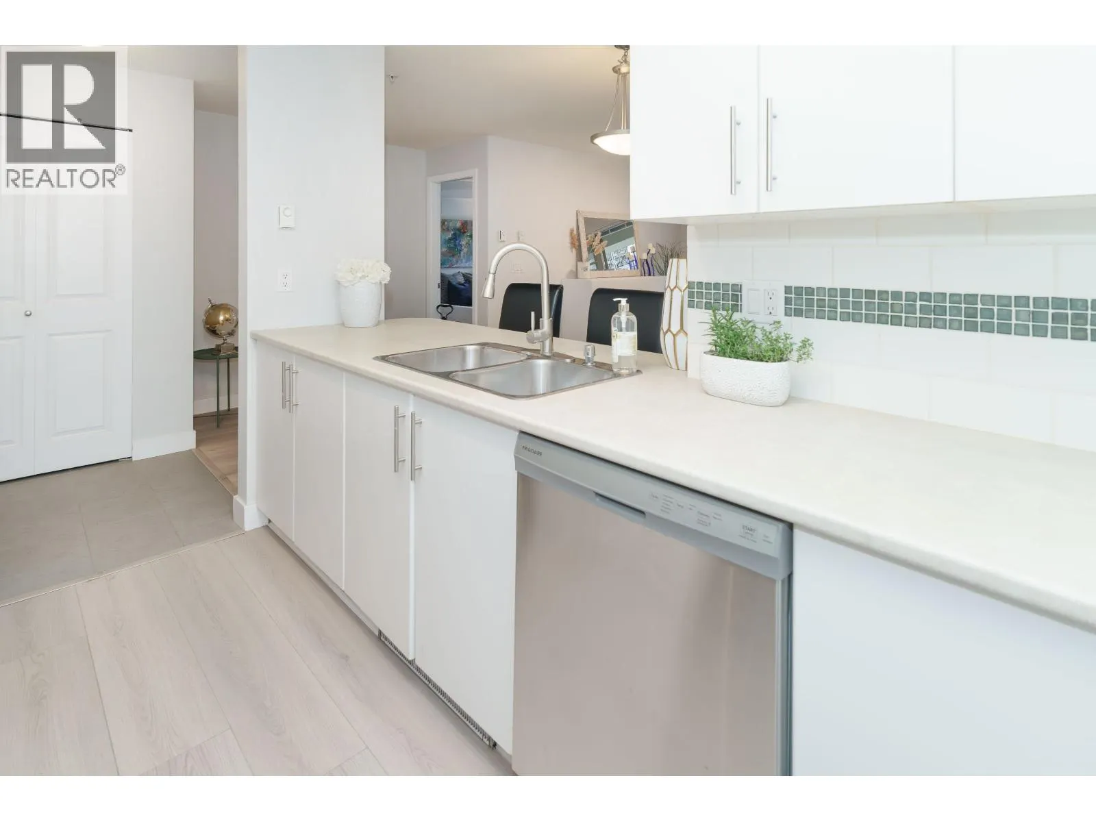 208 12248 224 STREET