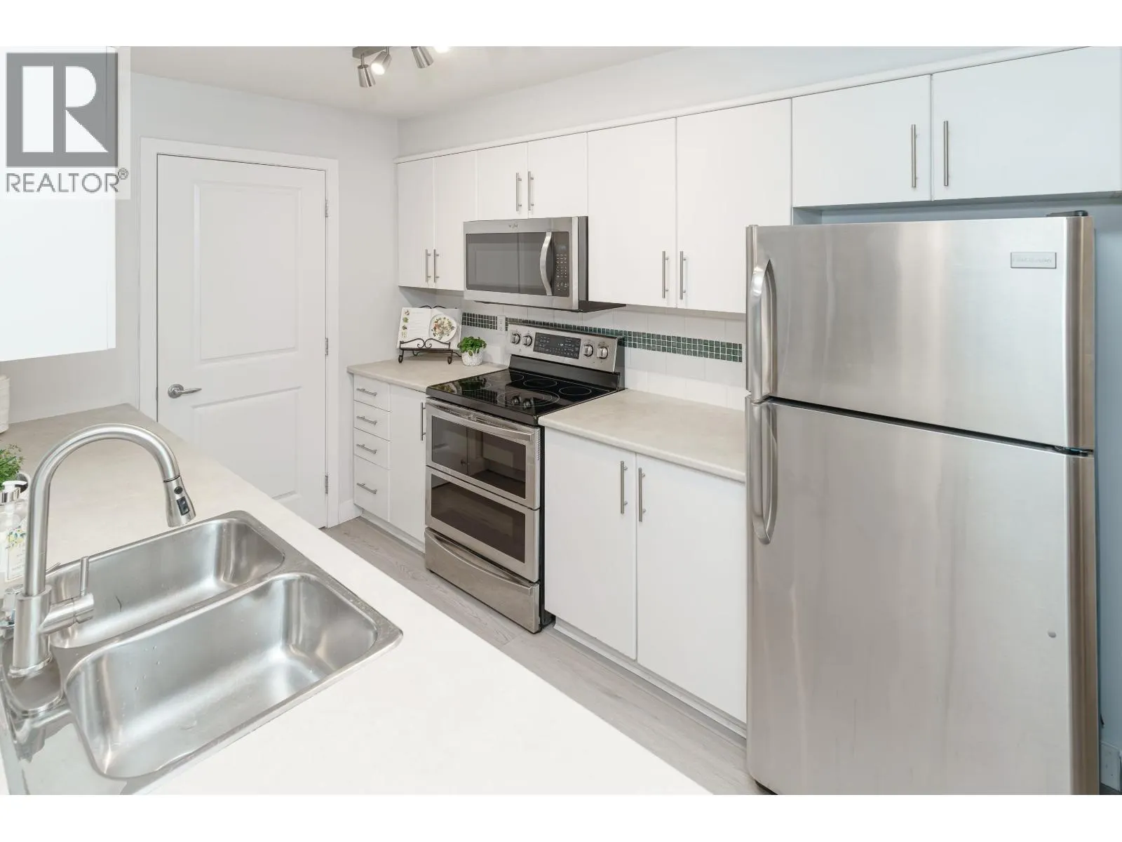 208 12248 224 STREET