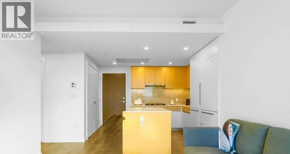 2207 200 KLAHANIE COURT