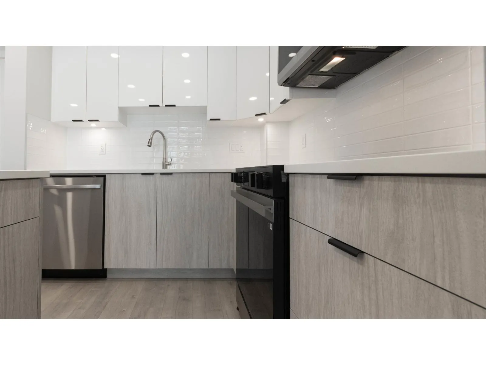 212 13458 95 AVENUE