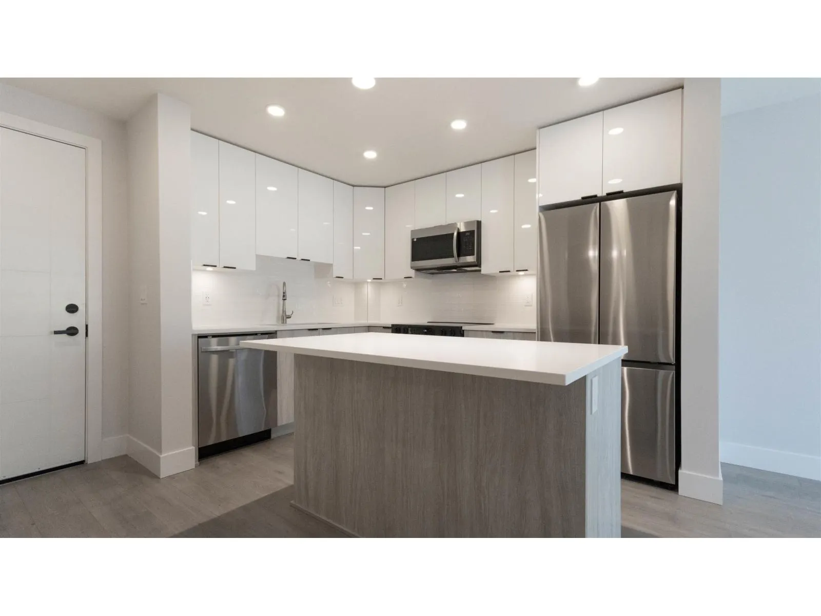 212 13458 95 AVENUE