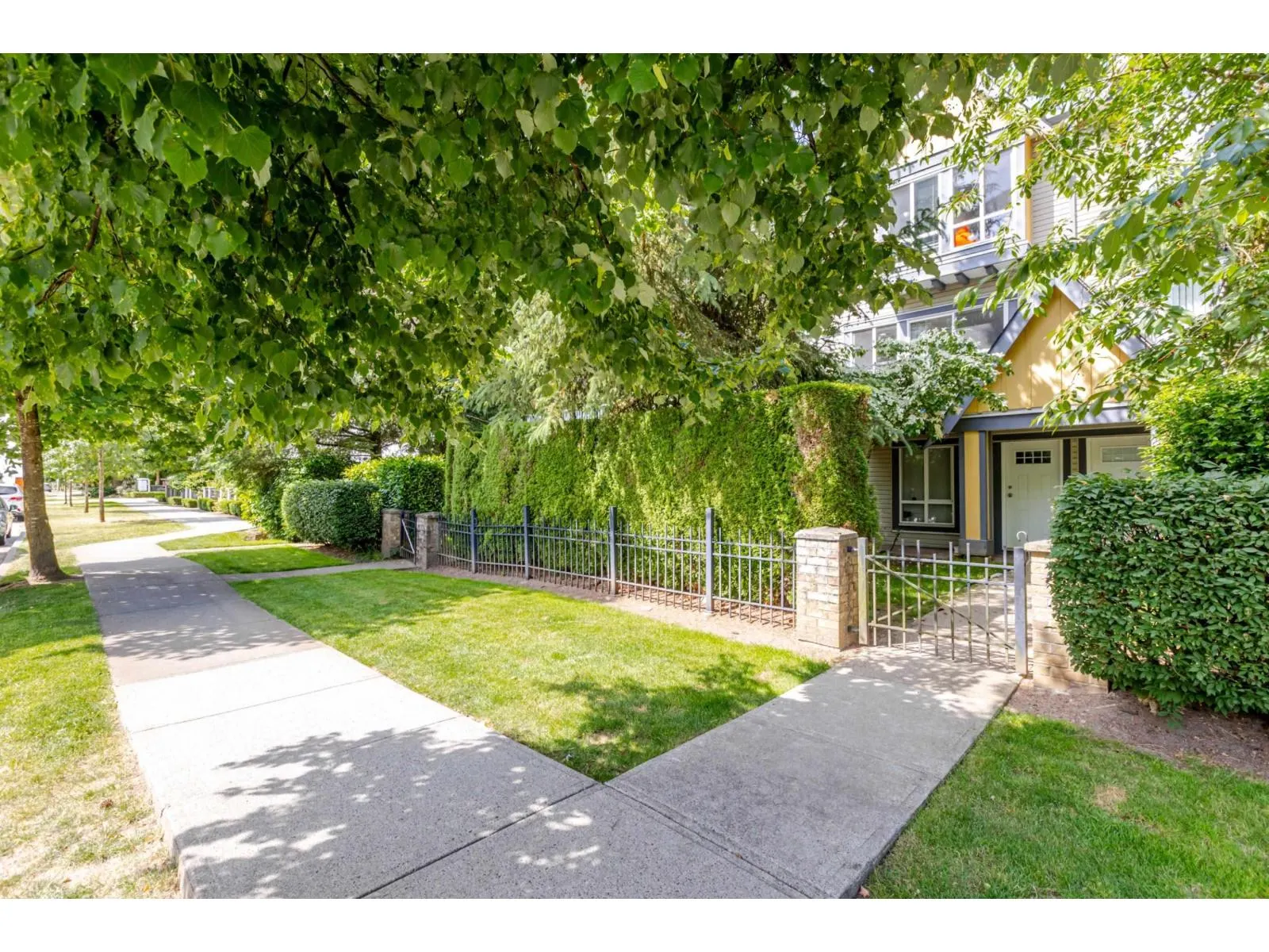 74 16388 85 AVE AVENUE