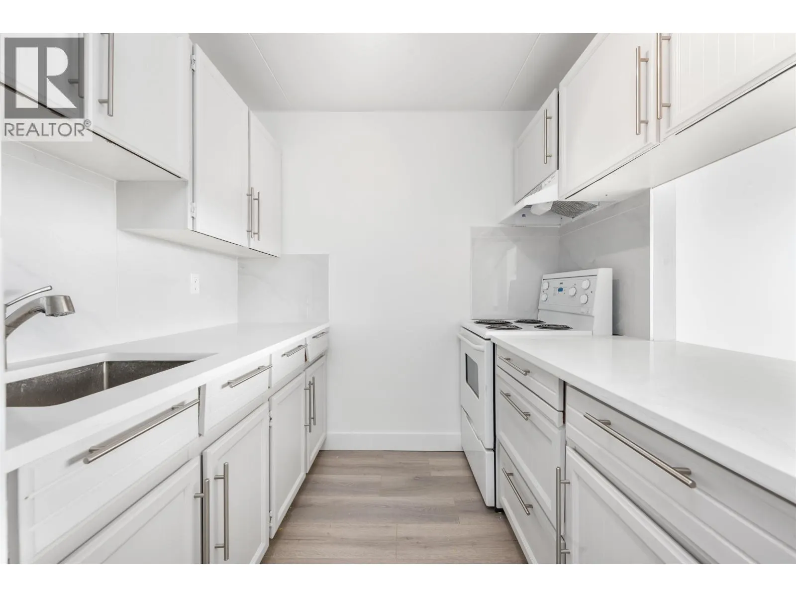808 6651 MINORU BOULEVARD