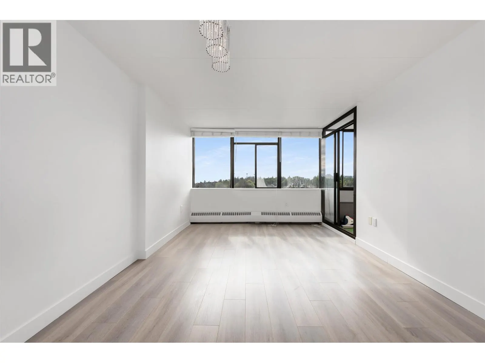 808 6651 MINORU BOULEVARD