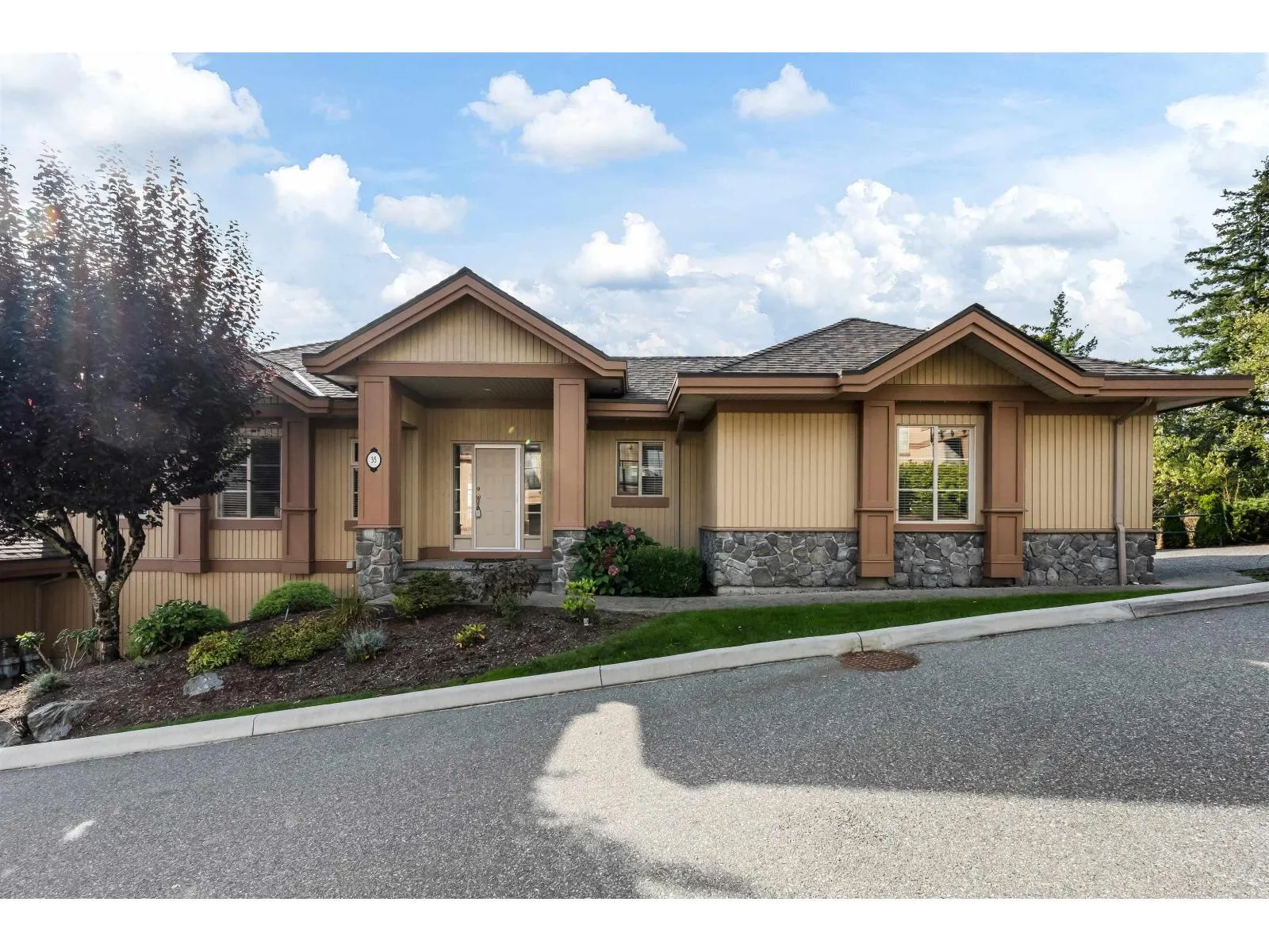 35 35931 EMPRESS DRIVE