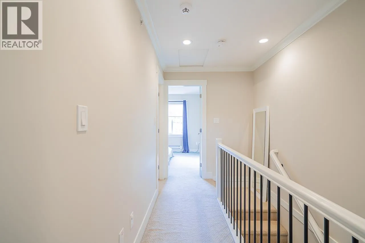 22 10151 240TH STREET