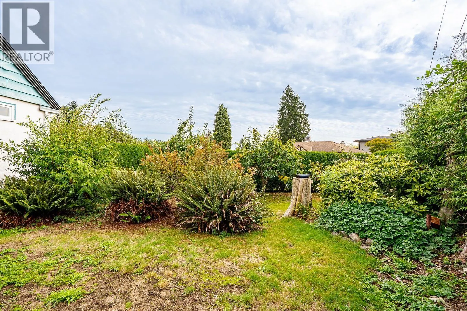 319 CHURCHILL AVENUE