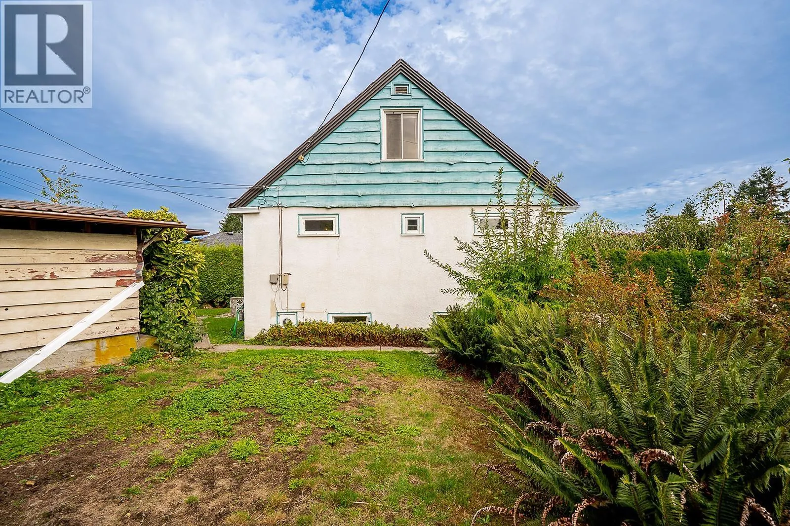 319 CHURCHILL AVENUE
