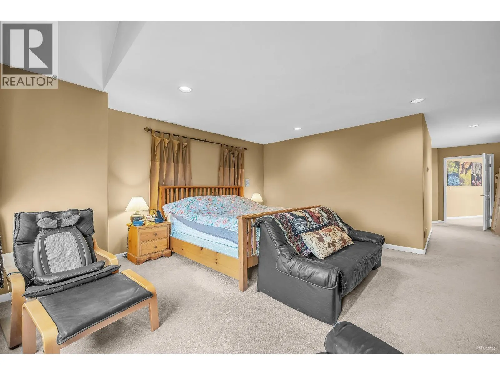 3817 MCKAY PLACE