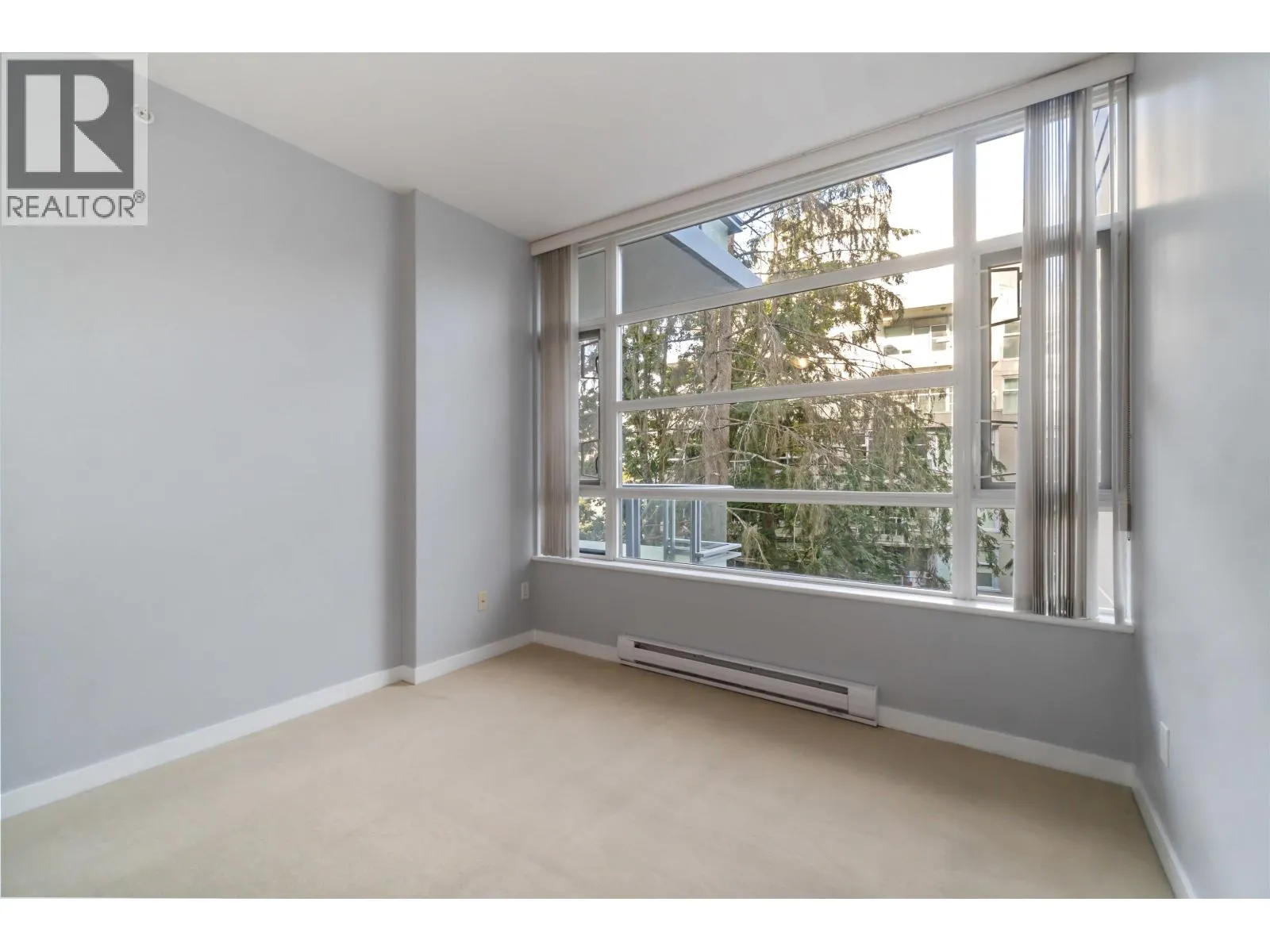 805 9266 UNIVERSITY CRESCENT