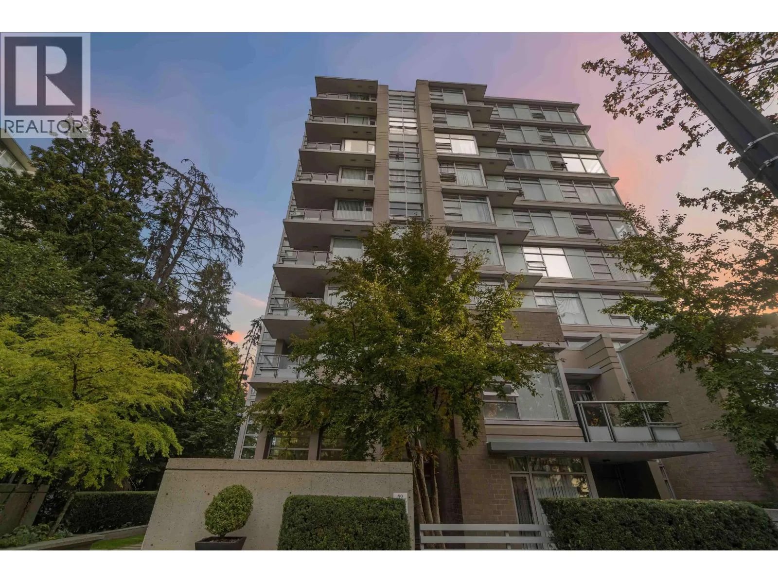 805 9266 UNIVERSITY CRESCENT