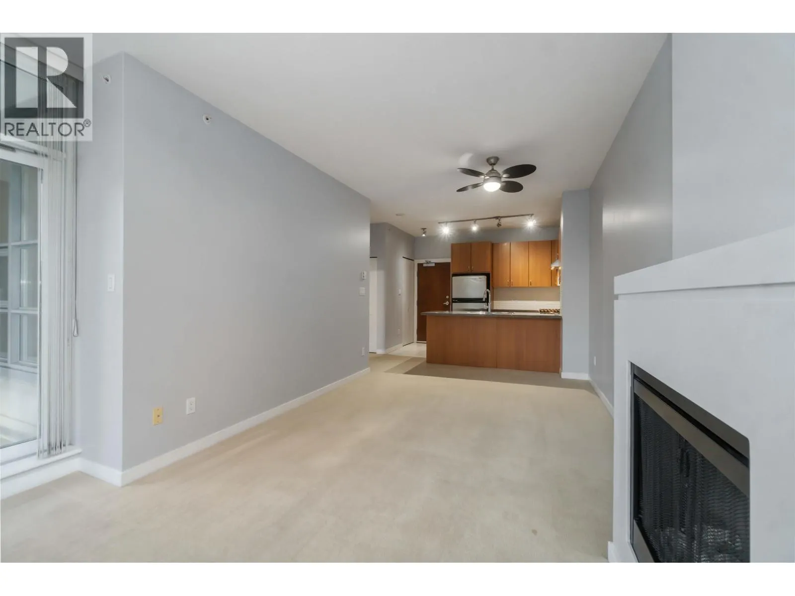 805 9266 UNIVERSITY CRESCENT