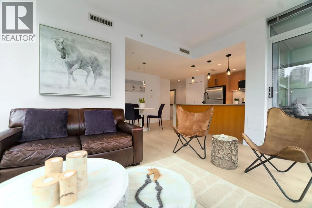 305 638 BEACH CRESCENT