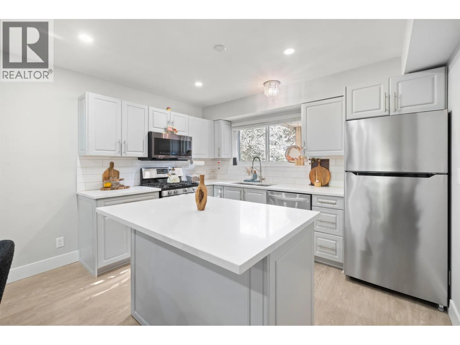 2333 KIRKSTONE ROAD