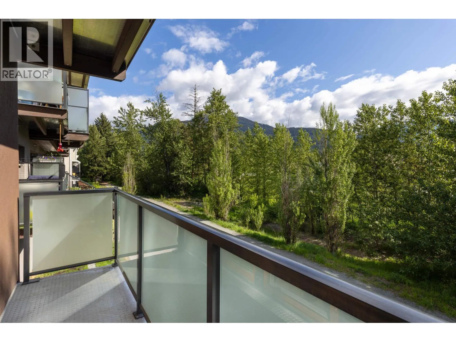 110 7350 CRABAPPLE COURT