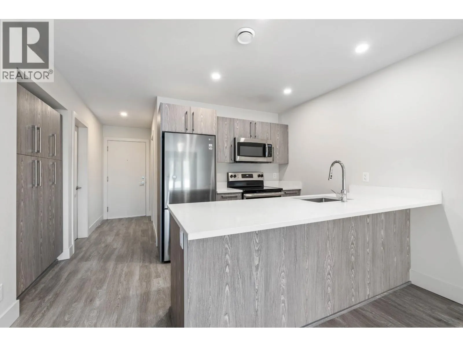 110 7350 CRABAPPLE COURT